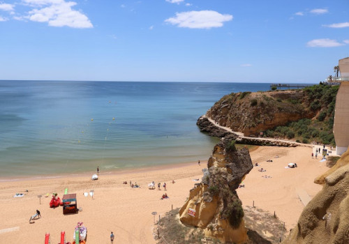 Praia da Rocha Algarve: strand, rotsen en kustwandelingen bij Portimão